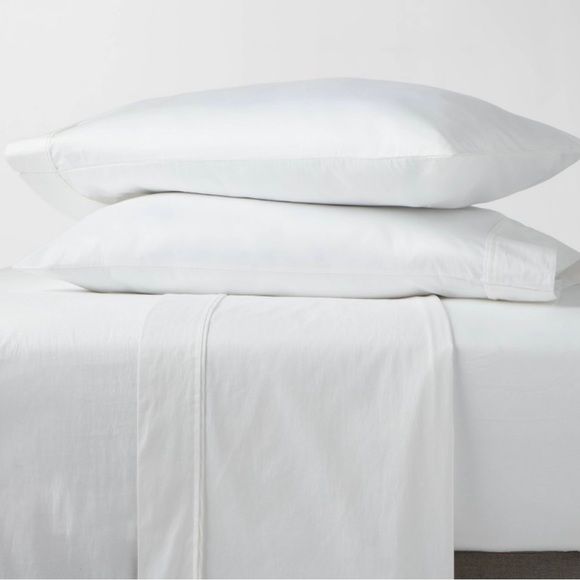 Threshold 300 Thread Count Ultra Soft Fitted Sheet, White, full - Picture 4 of 5